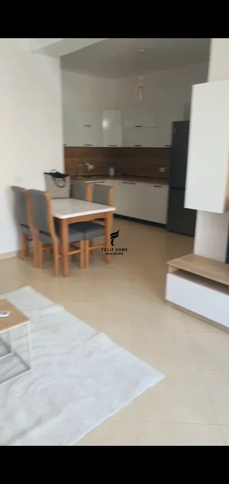 Tirane, jepet me qera apartament 1+1 Kati 4, 65 m² 500 € (KODRA E DIELLIT)