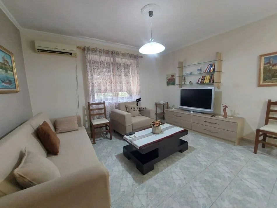 Tirane, jepet me qera apartament 1+1 Kati 3, 65 m² 500 € (RRUGA E ELBASANIT)