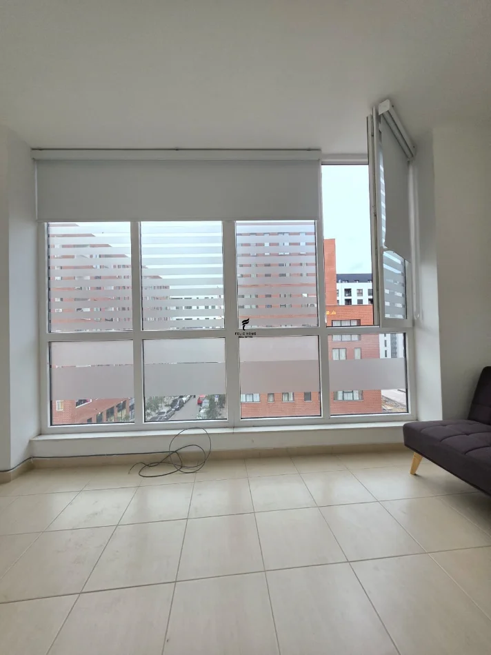 Tirane, jepet me qera zyre Kati 3, 60 m² 440 € (BULEVARDI I RI)
