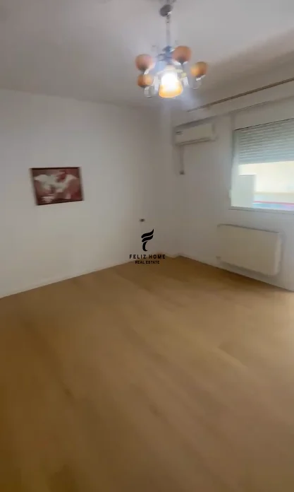 Tirane, jepet me qera zyre Kati 2, 120 m² 900 € (GARDA)