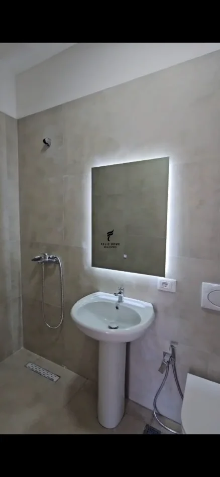 Tirane, jepet me qera zyre Kati 2, 110 m² 650 € (DON BOSKO)