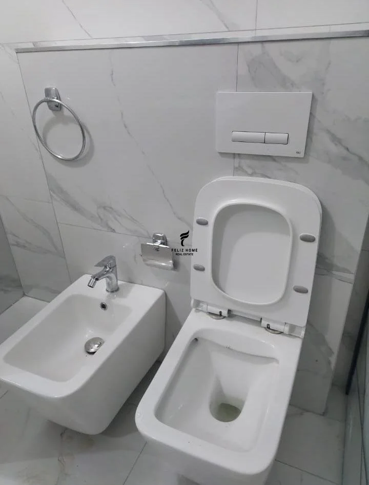 Shqiperi, jepet me qera apartament 1+1 Kati 5, 60 m² 420 € (ALI DEMI)