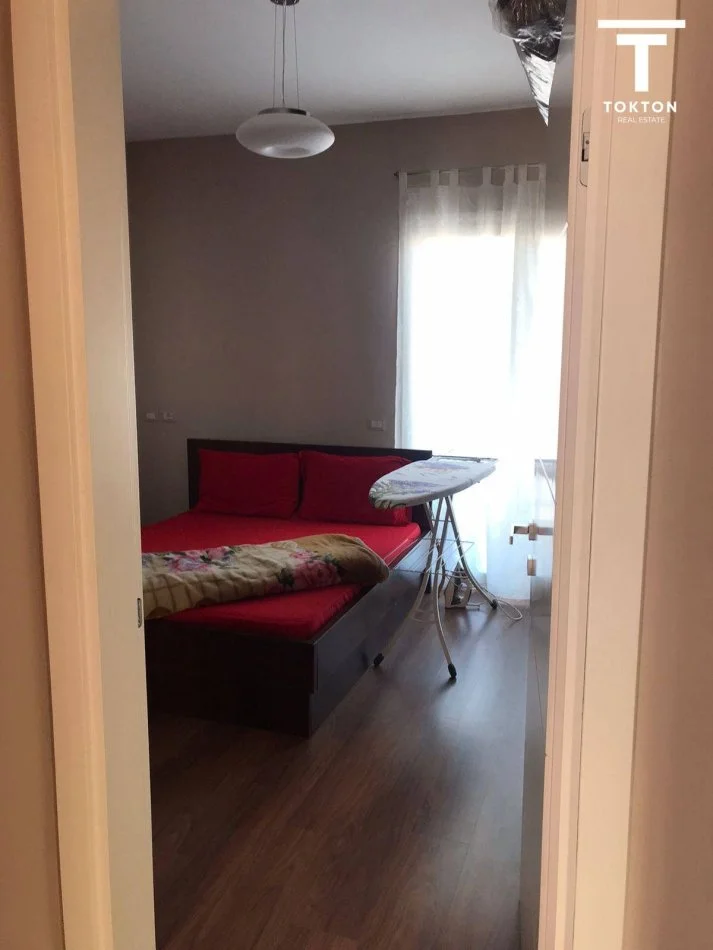 Tirane, shitet apartament 2+1+Ballkon Kati 3, 105 m² 100.000 € (Selite) TT 1075