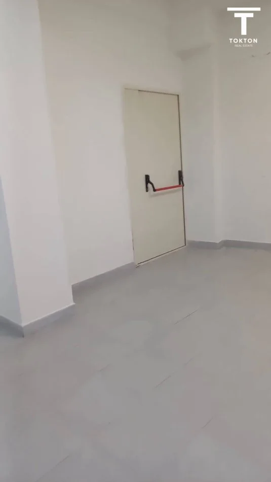 Shqiperi, jepet me qera ambjent biznesi Kati 0, 150 m² 1.000 € (Jordan Misja)