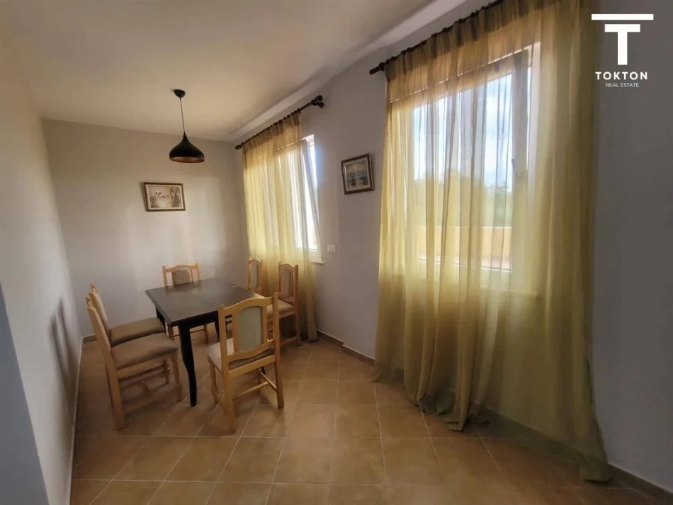 Tirane, jepet me qera 3+1+Ballkon Kati 2, 120 m² 400 € (Muhamet Deliu)