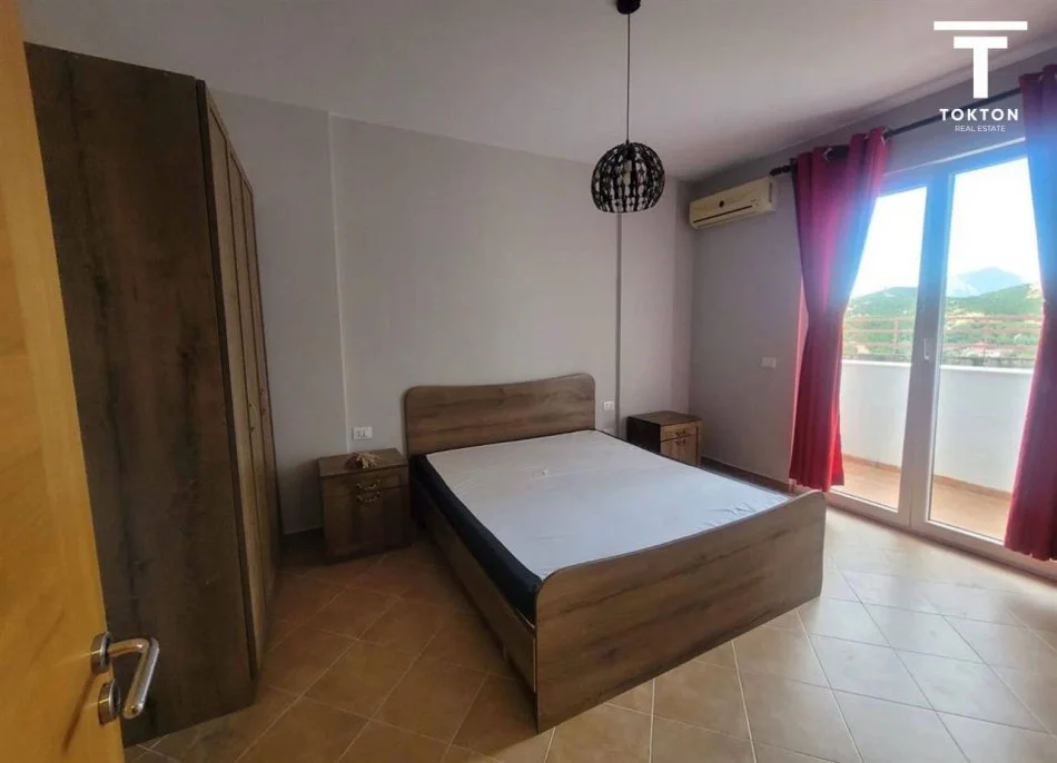 Tirane, jepet me qera 3+1+Ballkon Kati 2, 120 m² 400 € (Muhamet Deliu)