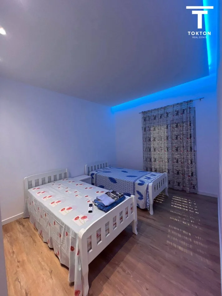 Tirane, jepet me qera apartament 3+1 Kati 3, 120 m² 650 € (Rruga e Elbasanit) TT 1325