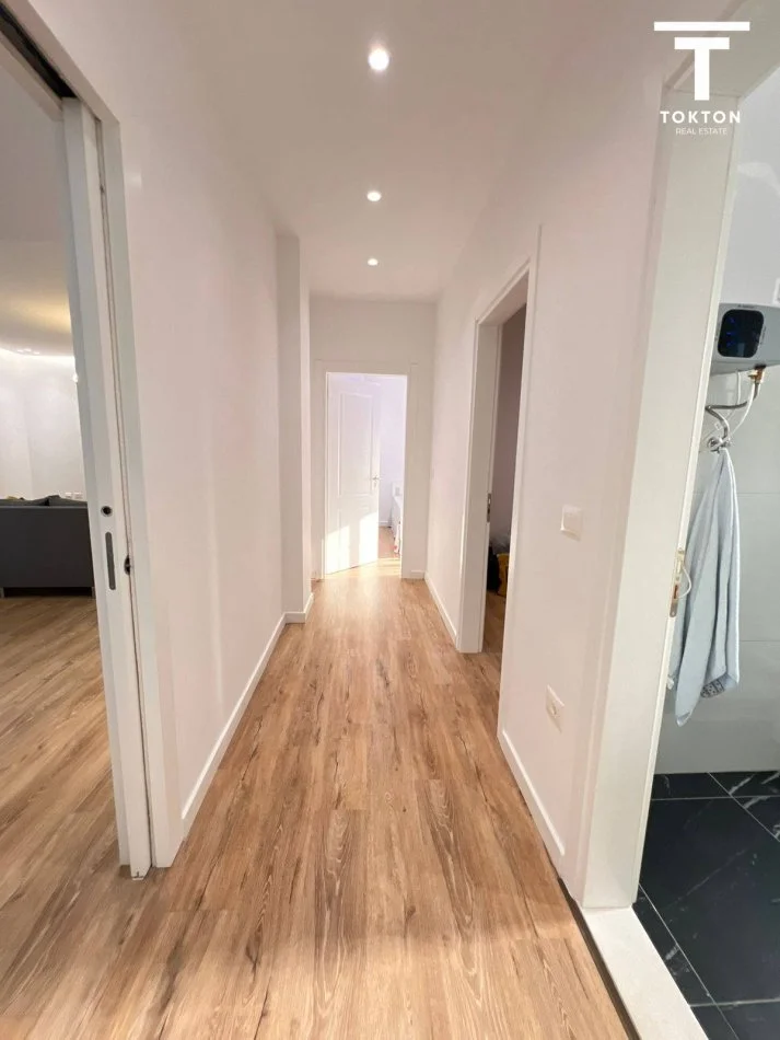 Tirane, jepet me qera apartament 3+1 Kati 3, 120 m² 650 € (Rruga e Elbasanit) TT 1325