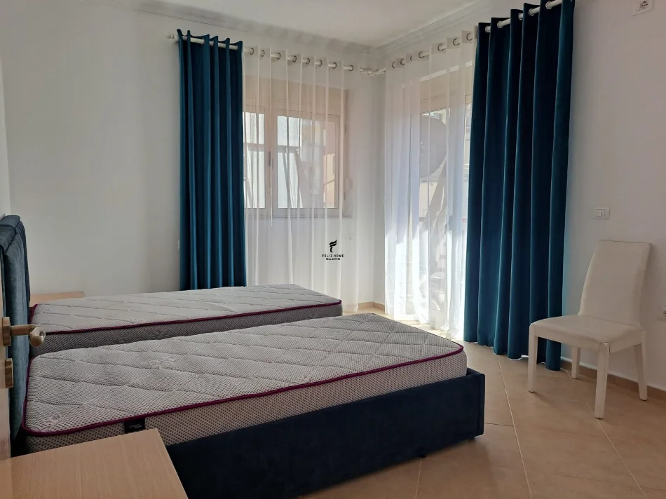 Tirane, shitet apartament 2+1 Kati 4, 108 m² 260.000 € (LIQENI ARTIFICIAL)