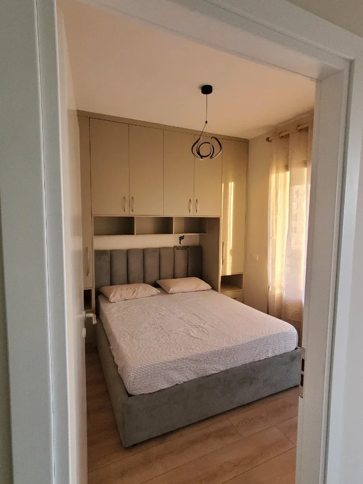 Tirane, jepet me qera apartament 1+1 Kati 4, 42 m² 400 € (ASTIR)