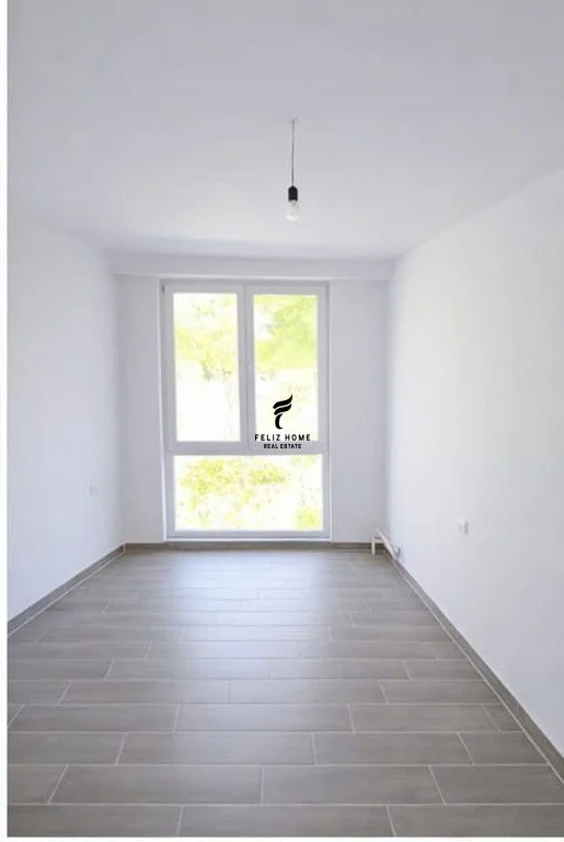 Tirane, jepet me qera zyre Kati 2, 94 m² 400 € (RRUGA 5 MAJI)