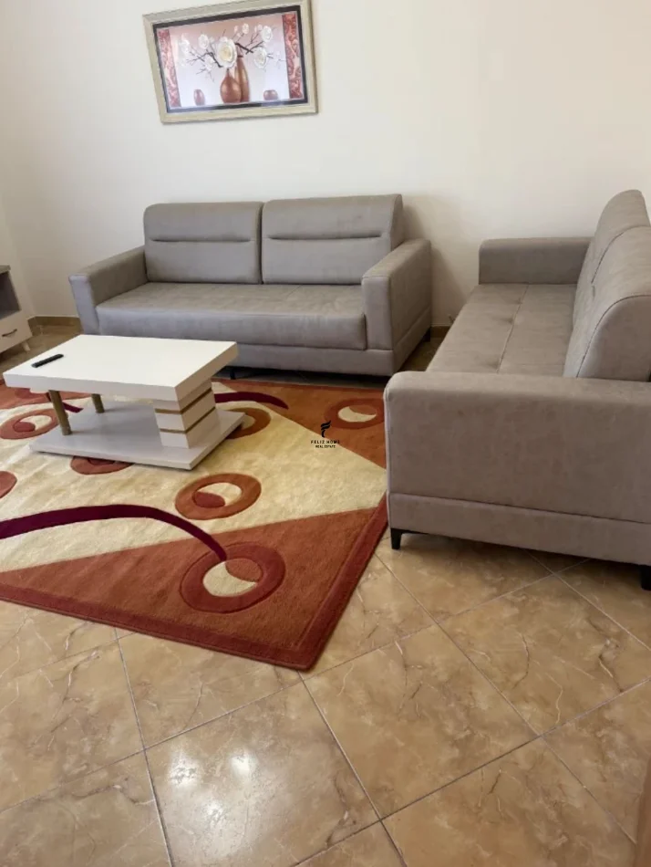 Tirane, jepet me qera apartament 1+1 Kati 3, 70 m² 550 € (MEDRESEJA)