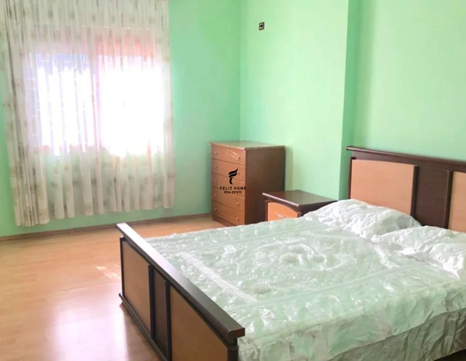Tirane, jepet me qera apartament 2+1 Kati 3, 80 m² 400 € (stacioni i trenit)