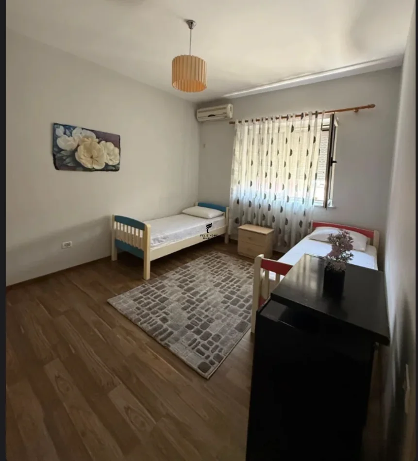 Tirane, jepet me qera apartament 2+1 Kati 3, 115 m² 650 € (DON BOSKO)