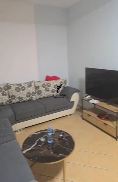Tirane, jepet me qera apartament 2+1 Kati 1, 72 m² 450 € (BULEVARDI I RI)