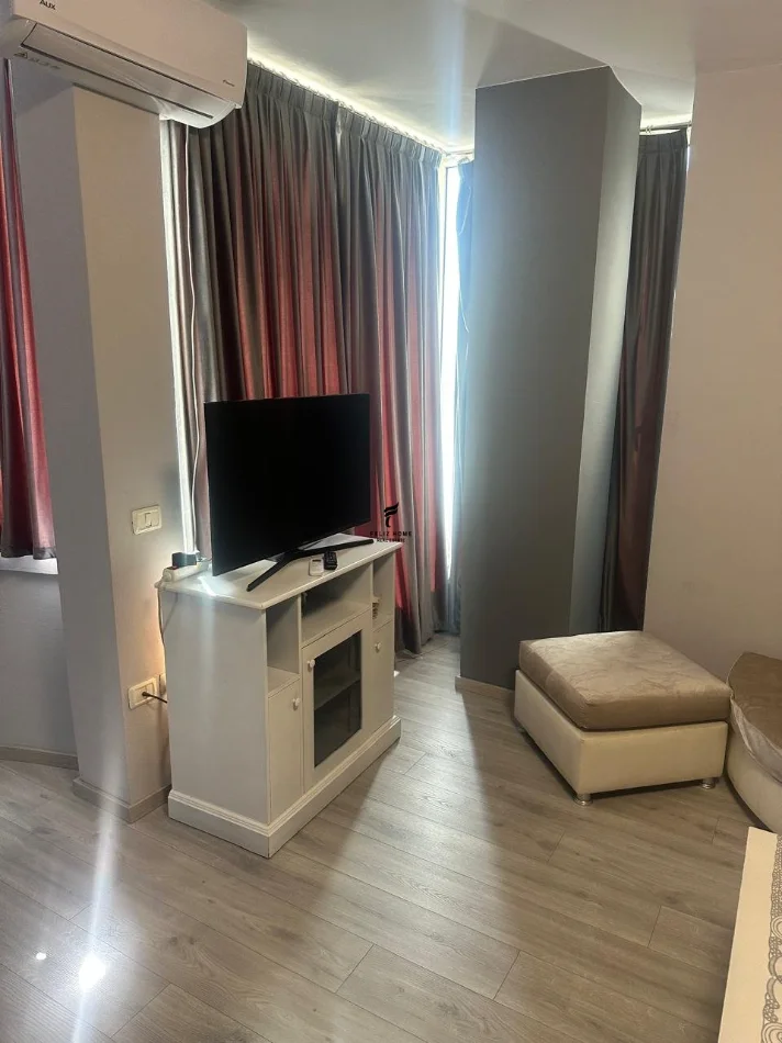 Tirane, jepet me qera apartament 2+1 Kati 2, 92 m² 750 € (MYSLYM SHYRI)