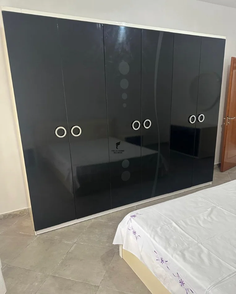 Tirane, jepet me qera apartament 2+1 Kati 3, 70 m² 350 € (RRUGA MYSLYM KETA)