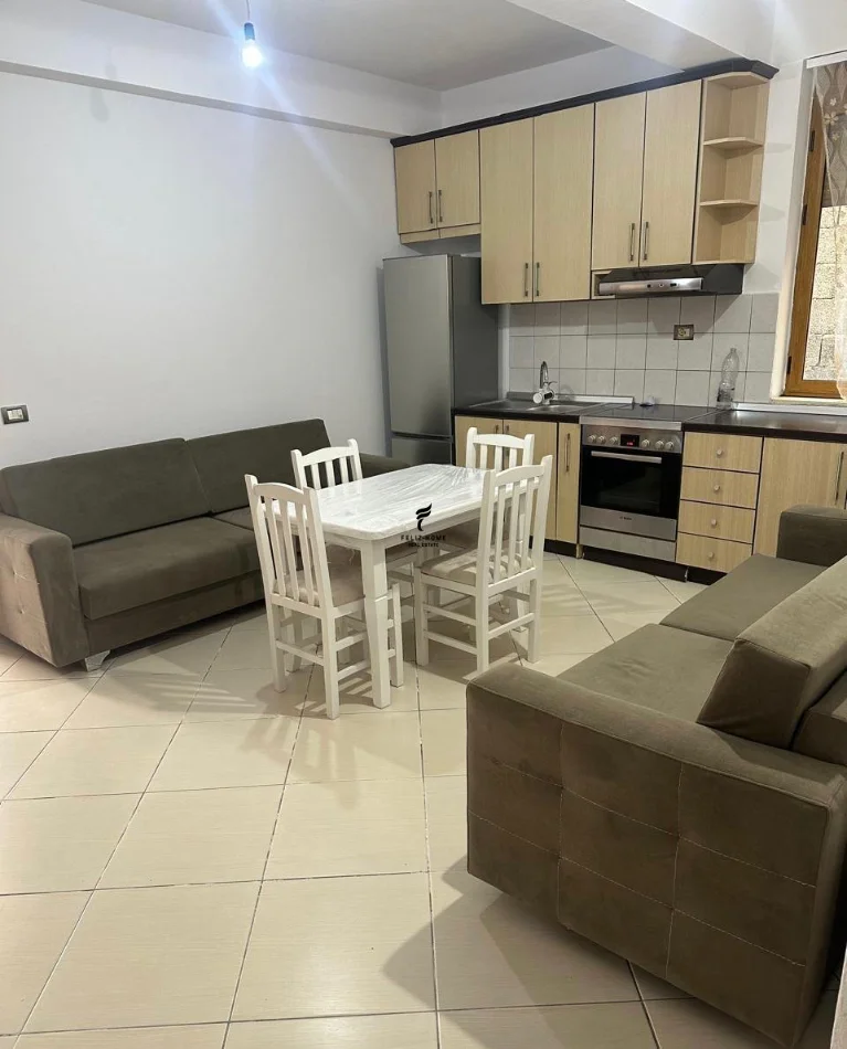 Tirane, jepet me qera apartament 2+1 Kati 3, 70 m² 350 € (RRUGA MYSLYM KETA)