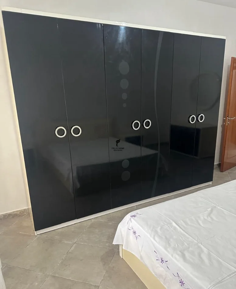 Tirane, jepet me qera apartament 1+1 Kati 3, 70 m² 350 € (TUFINE)