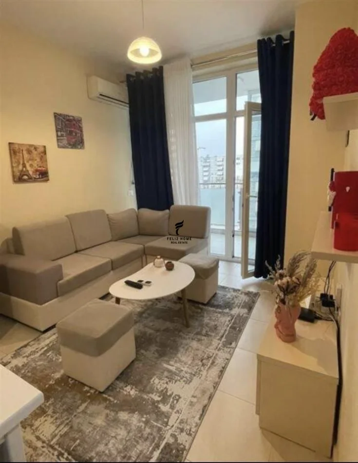 Tirane, jepet me qera apartament 1+1 Kati 5, 60 m² 700 € (KOMUNA E PARISIT)