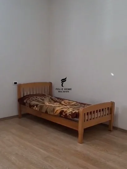 Tirane, jepet me qera apartament 2+1 Kati 3, 145 m² 500 € (CASA ITALIA)