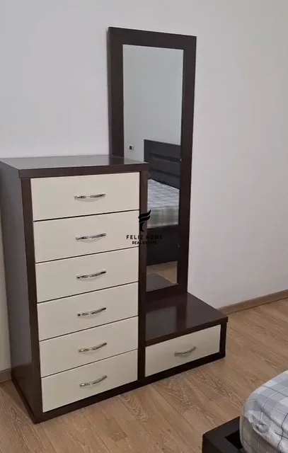 Tirane, jepet me qera apartament 2+1 Kati 3, 145 m² 500 € (CASA ITALIA)