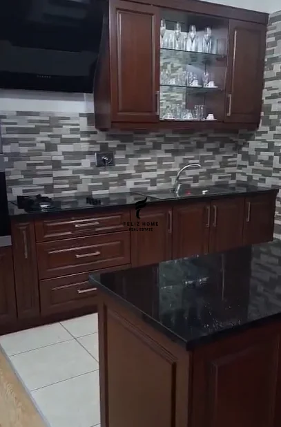 Tirane, jepet me qera apartament 2+1 Kati 3, 145 m² 500 € (CASA ITALIA)
