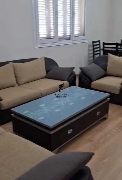 Tirane, jepet me qera apartament 2+1 Kati 3, 145 m² 500 € (CASA ITALIA)