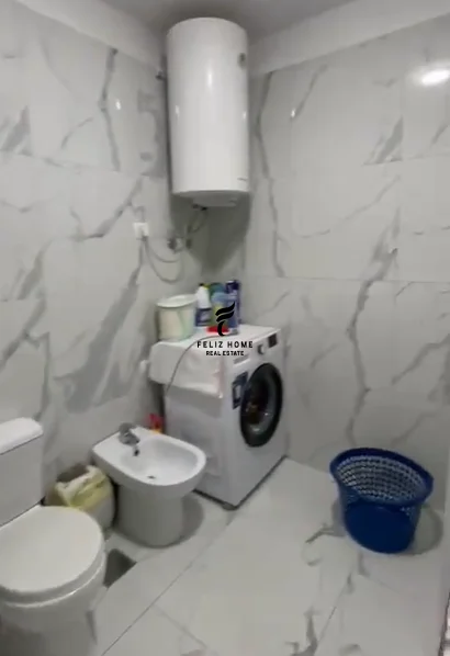 Tirane, shitet apartament 3+1 Kati 2, 140 m² 200.000 € (KOMBINAT)