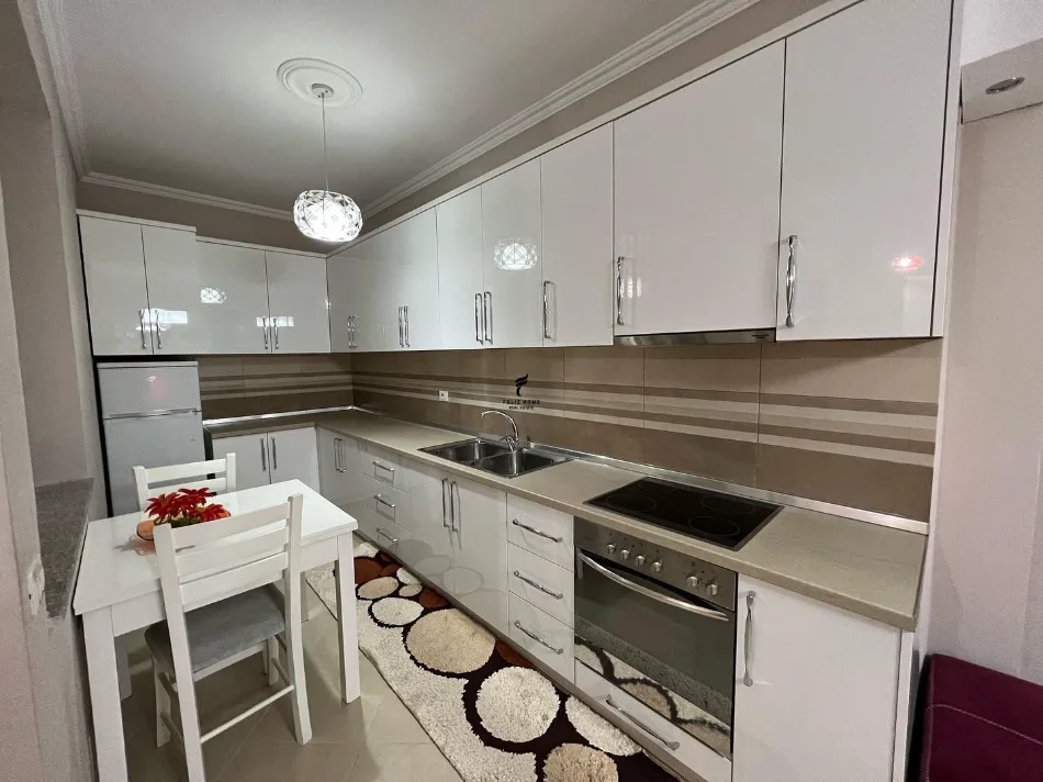 Tirane, jepet me qera apartament 1+1 Kati 4, 60 m² 570 € (DON BOSKO)