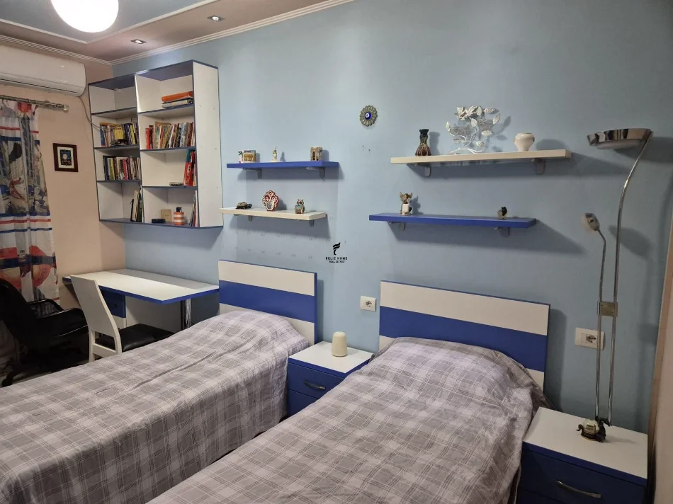 Tirane, jepet me qera apartament 2+1 Kati 6, 650 € (ALI DEMI)