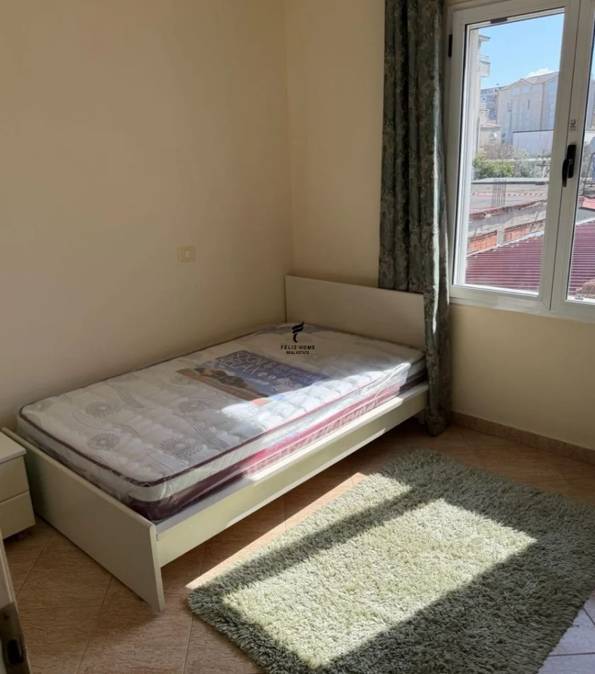 Tirane, jepet me qera apartament 3+1 Kati 2, 90 m² 550 € (ALLIAS)