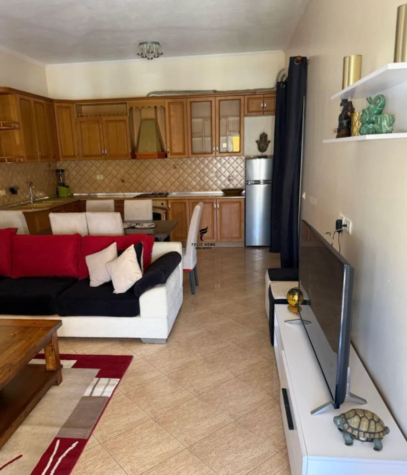 Tirane, jepet me qera apartament 3+1 Kati 2, 90 m² 550 € (ALLIAS)