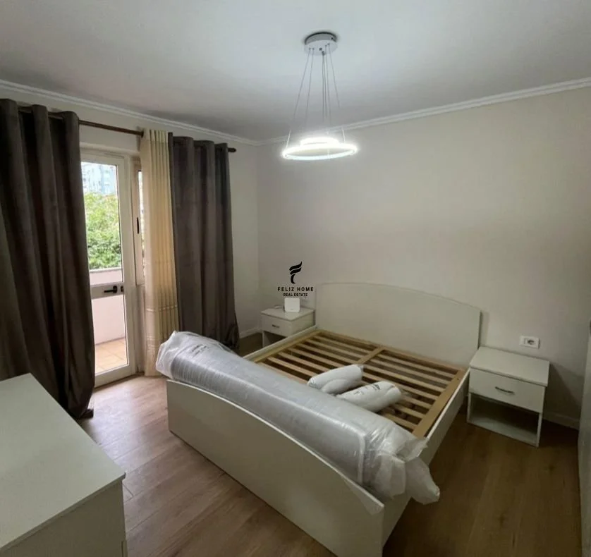 Tirane, jepet me qera apartament 1+1 Kati 4, 90 m² 750 € (MYSLYM SHYRI)