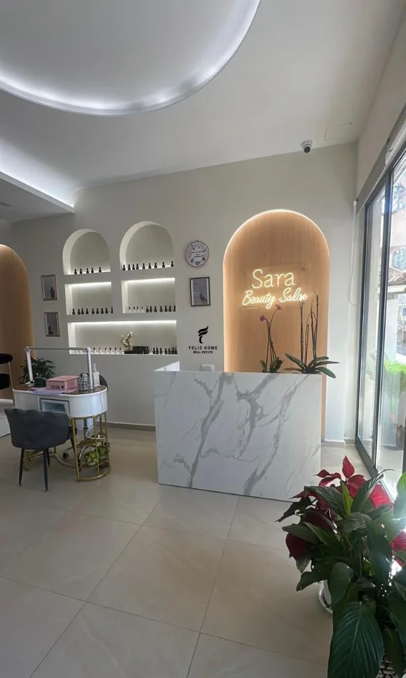 Tirane, jepet me qera ambjent biznesi Kati 1, 50 m² 1.200 € (RRUGA E KAVAJES)