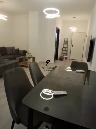 Tirane, jepet me qera apartament 1+1 Kati 2, 90 m² 600 € (BULEVARDI ZOGU I PARE)