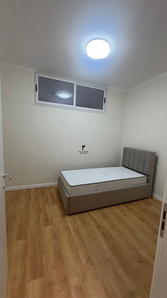 Tirane, jepet me qera apartament 2+1 Kati 1, 81 m² 650 € (5 MAJI)