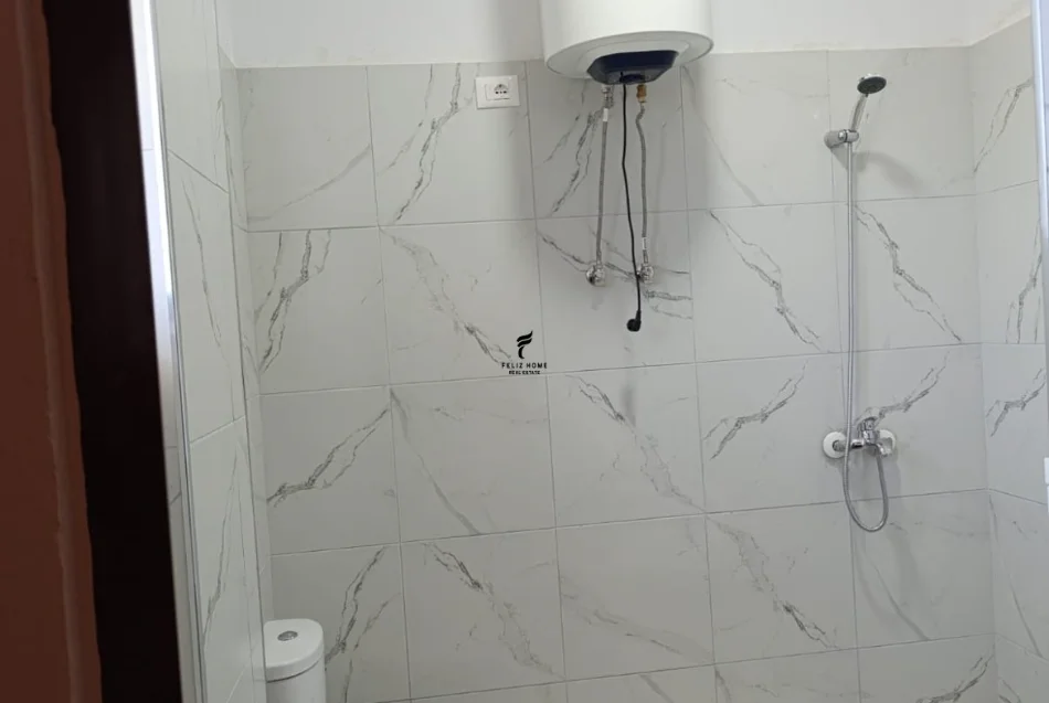 Tirane, jepet me qera apartament 1+1 Kati 2, 60 m² 300 € (KASHAR)