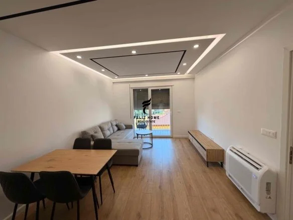 Tirane, jepet me qera apartament 1+1+Ballkon Kati 3, 70 m² 500 € (ASTIR)