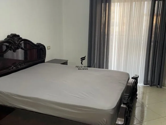 Tirane, jepet me qera apartament 2+1+Ballkon Kati 2, 100 m² 400 € (SELITE)