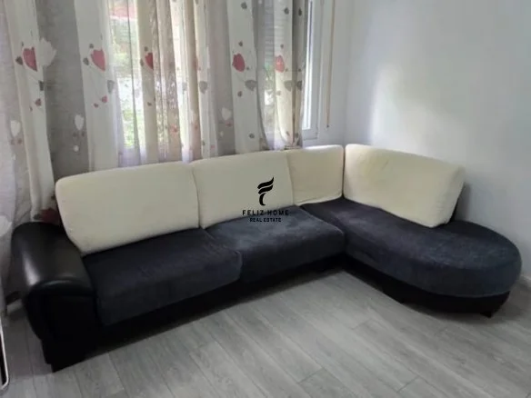 Tirane, jepet me qera apartament 1+1+Ballkon Kati 2, 70 m² 550 € (SELVIA)