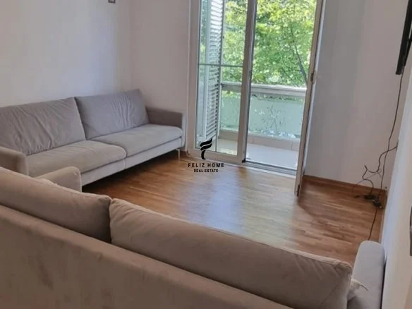 Tirane, jepet me qera apartament 3+1 Kati 3, 90 m² 900 € (SHESHI WILLSON)