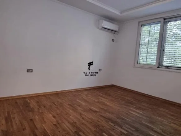 Tirane, jepet me qera zyre Kati 3, 90 m² 900 € (SHESHI WILLSON)