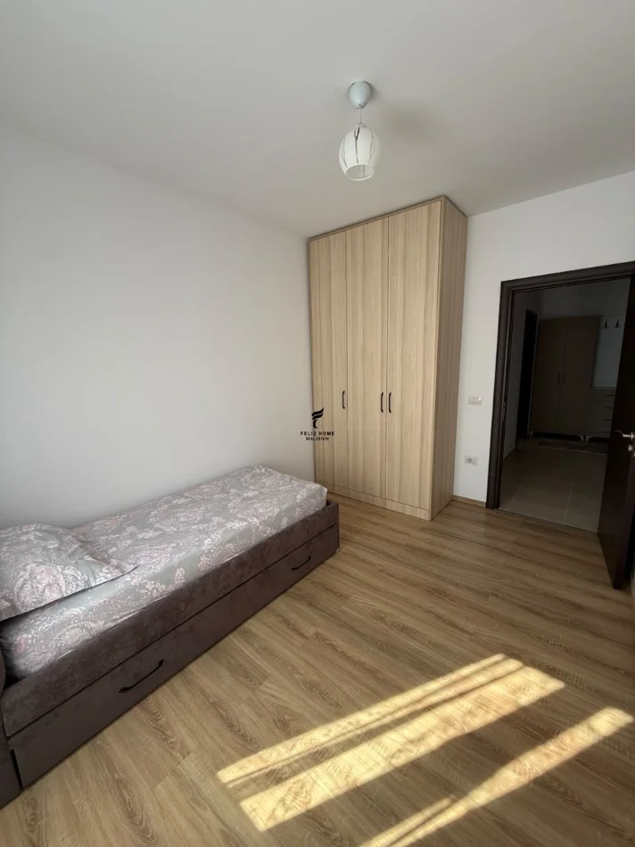 Tirane, jepet me qera apartament 2+1 Kati 2, 92 m² 750 € (TREG)