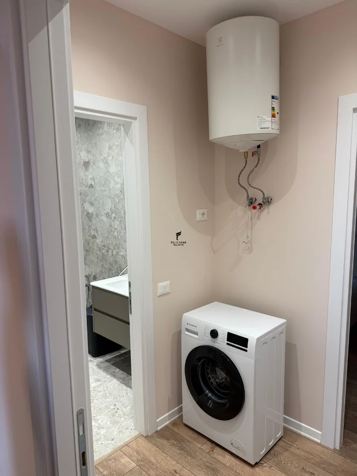 Tirane, jepet me qera apartament 1+1 Kati 3, 60 m² 400 € (SAUK)