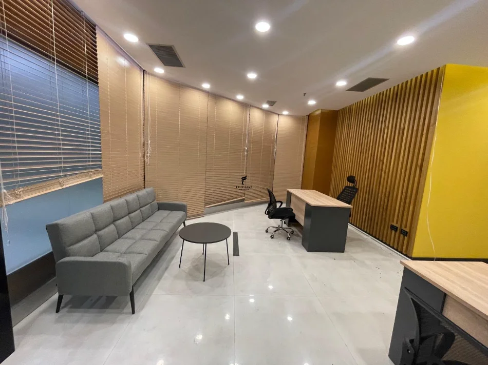 Tirane, jepet me qera zyre Kati 3, 49 m² 750 € (RRUGA ELBASANIT)