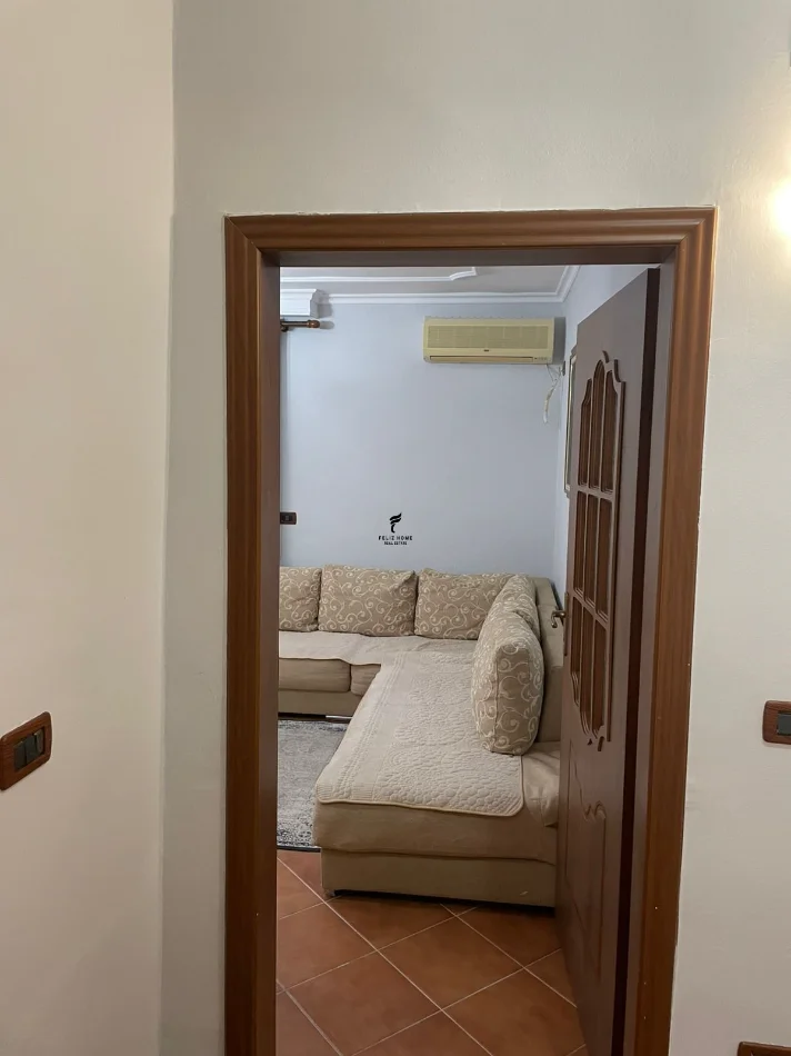 Tirane, jepet me qera apartament 1+1 Kati 2, 70 m² 500 € (XHAMIA E TABAKEVE)