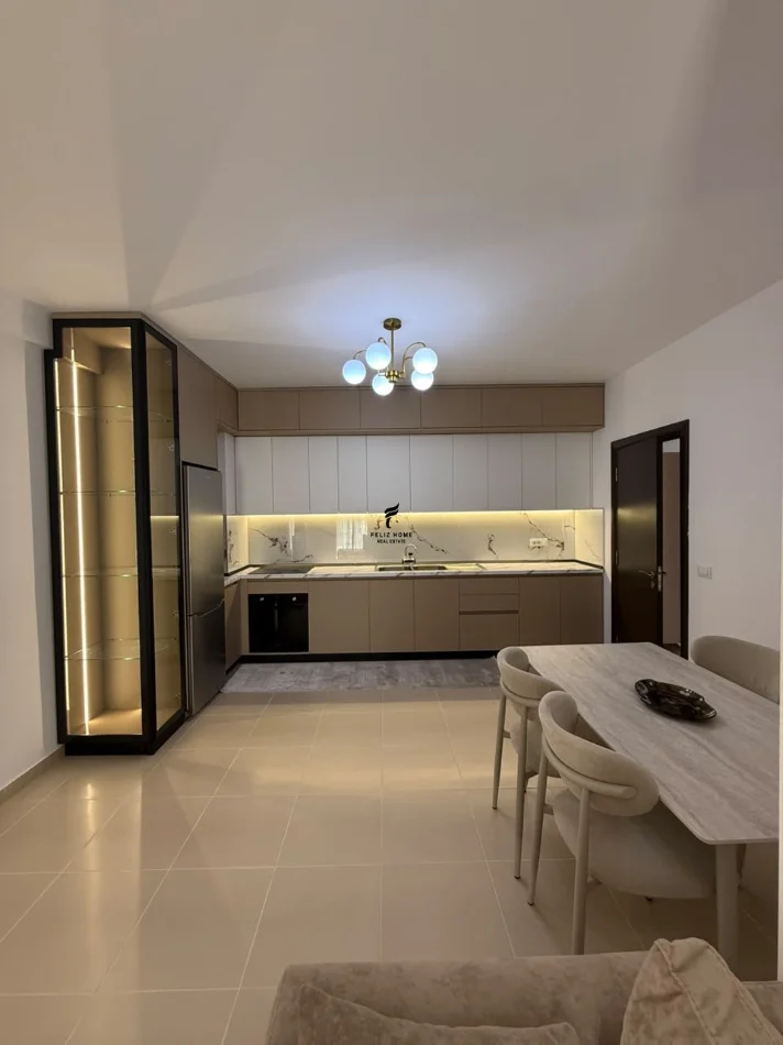 Tirane, jepet me qera apartament 2+1 Kati 2, 92 m² 750 € (TREG)