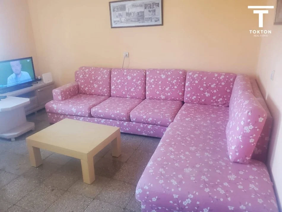 Tirane, jepet me qera apartament 3+1 Kati 5, 96 m² 550 € (Dibres, Kompleksi Halili)