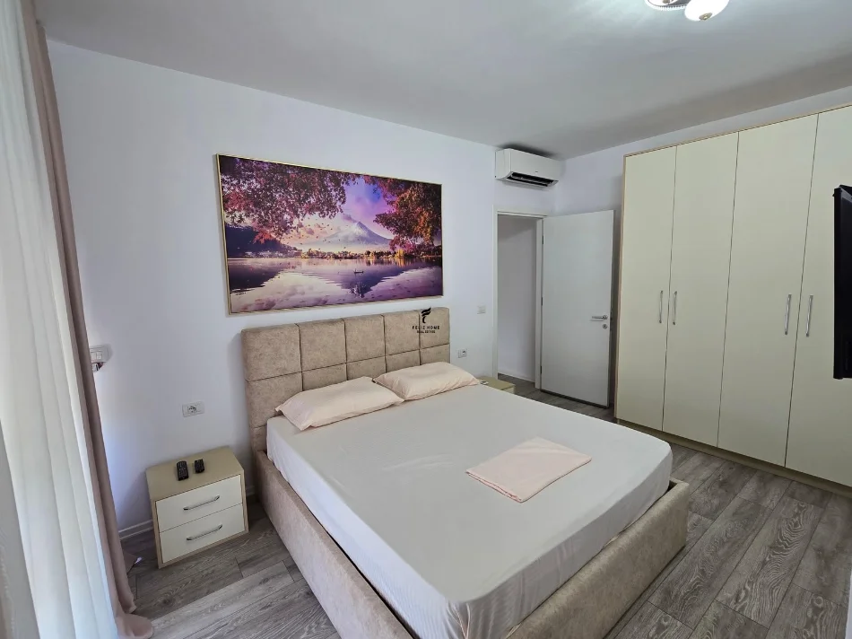 Tirane, jepet me qera apartament 1+1 Kati 3, 65 m² 600 € (ALI DEMI)